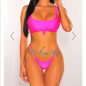 Hot Miami Styles pink bikini